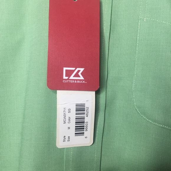 🎁 New Cutter & Buck Disney Shirt - Picture 6 of 8